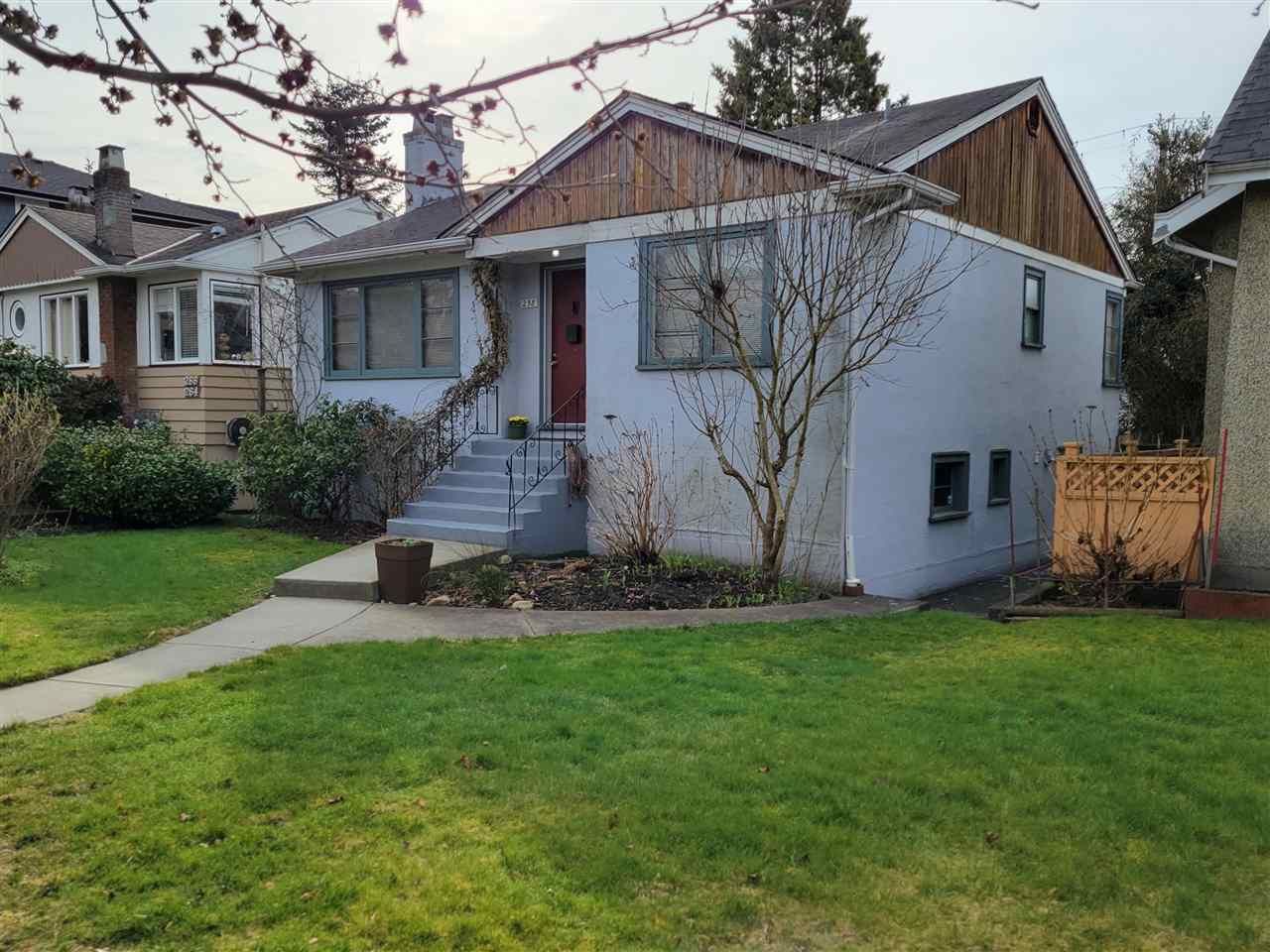 Main Photo: 258 E 37 Avenue in Vancouver: Main House for sale in "Riley park" (Vancouver East)  : MLS®# R2546212