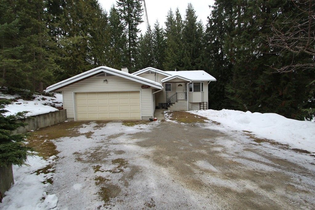 Main Photo: 2475 Forest Drive: Blind Bay House for sale (Shuswap)  : MLS®# 10128462