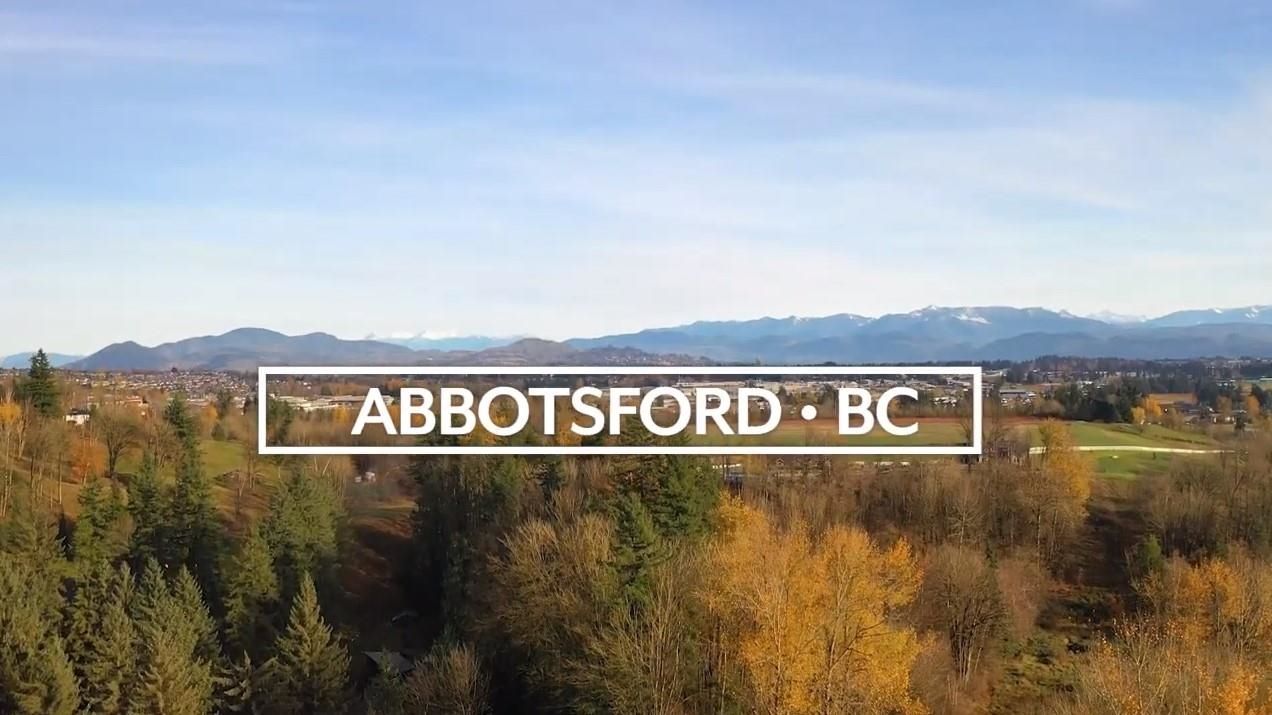 Main Photo: 2475 MT LEHMAN Road in Abbotsford: Abbotsford West House for sale : MLS®# R2749043