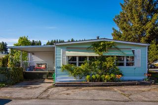 Photo 1: 226 201 CAYER Street in Coquitlam: Maillardville Manufactured Home for sale in "WILDWOOD PARK" : MLS®# R2362551