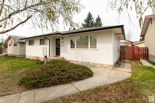 Photo 1: 6908 152A Avenue in Edmonton: Zone 02 House for sale : MLS®# E4393304