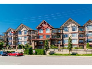Photo 1: 217 19939 55A Avenue in Langley: Langley City Condo for sale in "MADISON CROSSING" : MLS®# R2434033