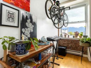 Photo 2: 602 233 ABBOTT STREET in Vancouver: Downtown VW Condo for sale (Vancouver West)  : MLS®# R2406307