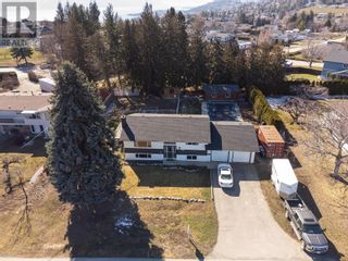 Photo 2: 3066 Beverly Place in West Kelowna: House for sale : MLS®# 10304994