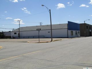 Photo 1: 114 Railway Avenue East in Nipawin: Commercial for sale : MLS®# SK889895