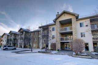 Photo 3: 1112 6635 25 Avenue NE in Calgary: Pineridge Apartment for sale : MLS®# A1177665