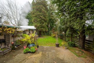Photo 4: 8890 139A Street in Surrey: Bear Creek Green Timbers House for sale : MLS®# R2829226