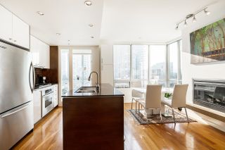 Photo 8: 701 1005 BEACH Avenue in Vancouver: West End VW Condo for sale (Vancouver West)  : MLS®# R2732975
