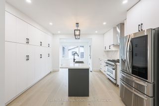 Photo 10: 212 Victor Avenue in Toronto: North Riverdale House (2-Storey) for sale (Toronto E01)  : MLS®# E8205432