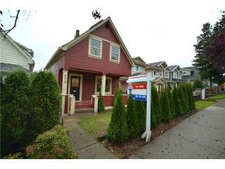 Photo 1: 619 E 30TH Avenue in Vancouver: Fraserview VE House for sale in "MAIN/FRASER" (Vancouver East)  : MLS®# V917163