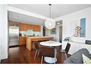 Photo 4: 703 1675 W 8TH Avenue in Vancouver: Fairview VW Condo for sale in "CAMERA" (Vancouver West)  : MLS®# V1019102