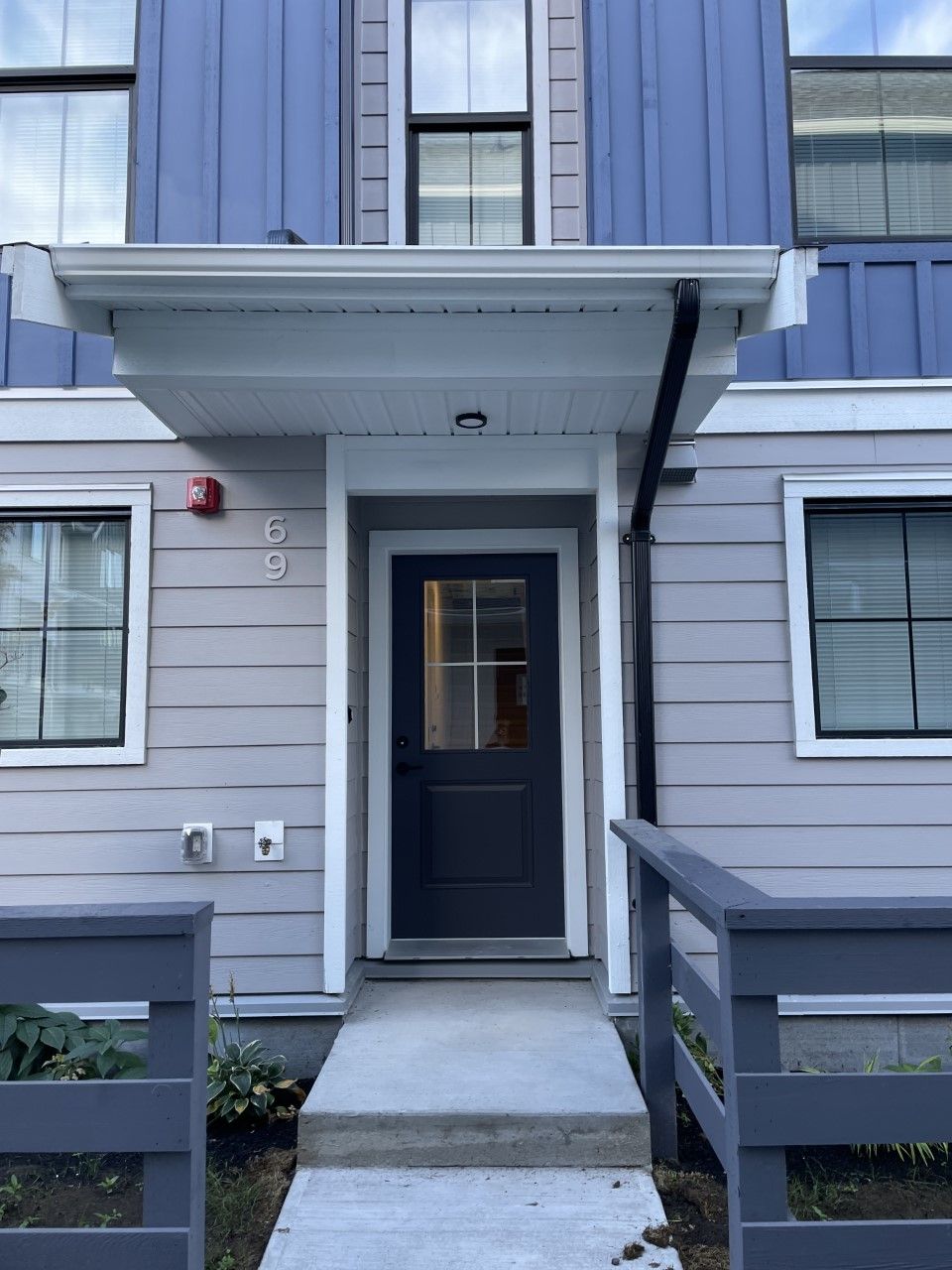 Main Photo: 488 FURNESS Street in NEW WESTMINSTER: Townhouse for rent (New Westminster) 