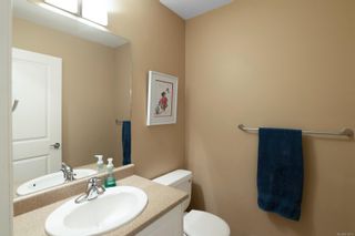 Photo 14: 101 1510 Hillside Ave in Victoria: Vi Oaklands Row/Townhouse for sale : MLS®# 919279