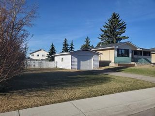 Photo 2: 1117 GREY Avenue: Crossfield Detached for sale : MLS®# A1099970