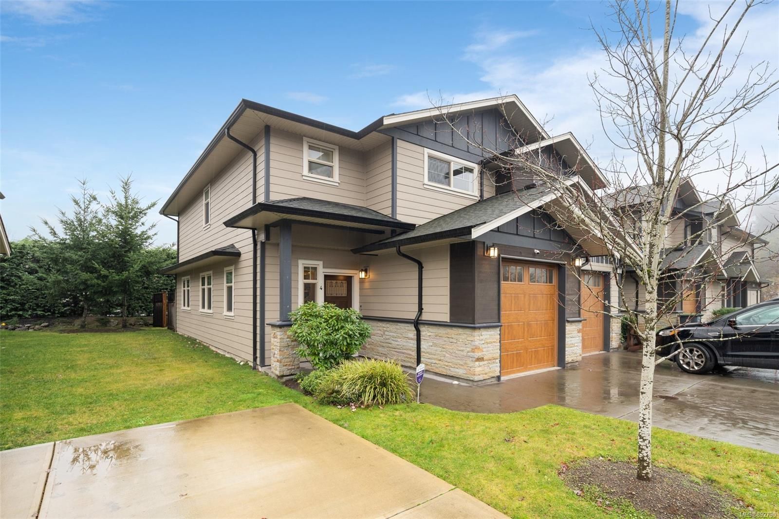 Main Photo: 4 3621 Kaiser Lane in Colwood: Co Latoria Row/Townhouse for sale : MLS®# 892790