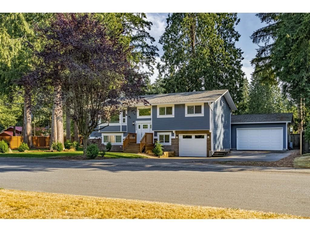 Main Photo: 20690 37B Avenue in Langley: Brookswood Langley House for sale in "Brookswood" : MLS®# R2718322