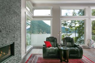 Photo 5: 304 SASAMAT Lane in North Vancouver: Woodlands-Sunshine-Cascade House for sale : MLS®# R2283850
