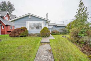 Photo 1: 343 CHURCHILL AVENUE in New Westminster: The Heights NW House for sale : MLS®# R2672373