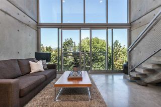 Photo 2: 512 1540 W 2ND Avenue in Vancouver: False Creek Condo for sale in "WATERFALL BUILDING BY ARTHER ERI" (Vancouver West)  : MLS®# R2186544
