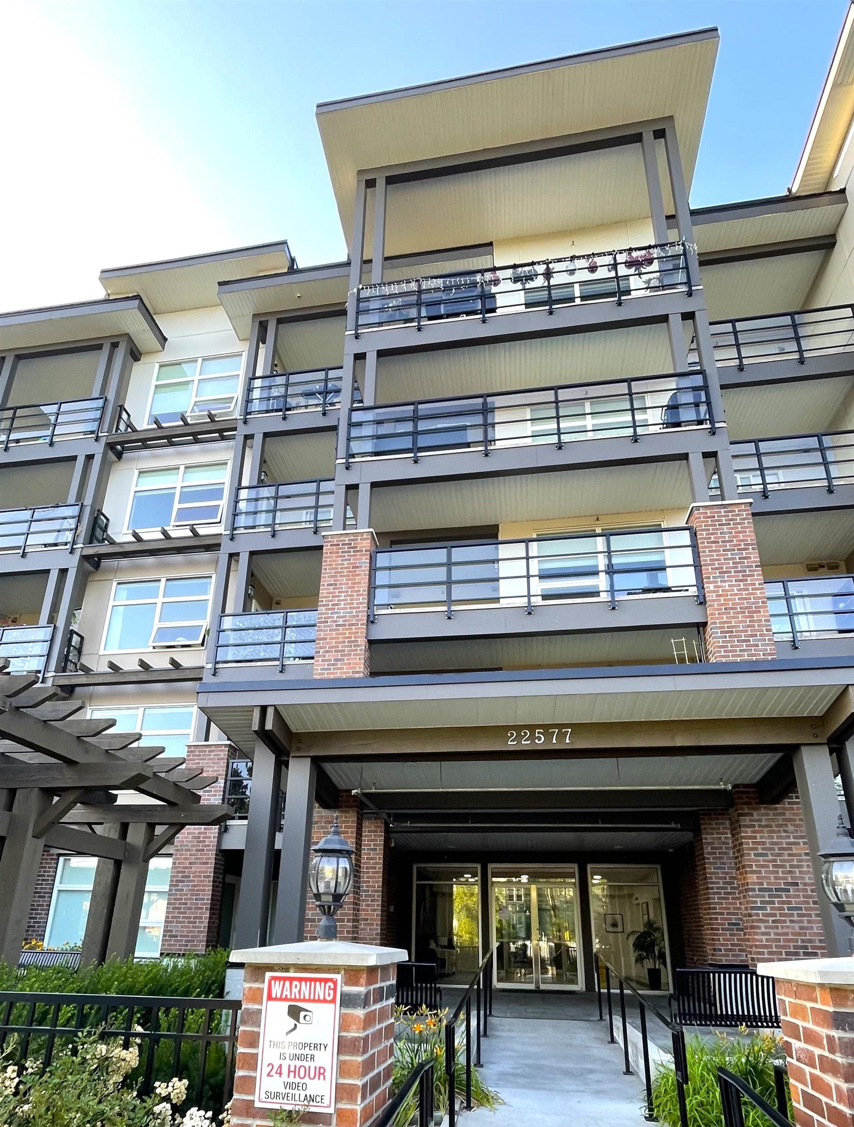 Main Photo: 301 22577 ROYAL Crescent in Maple Ridge: East Central Condo for sale in "THE CREST" : MLS®# R2798753