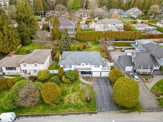 Photo 2: 7949 BURNLAKE Drive in Burnaby: Government Road House for sale in "Government Road Area" (Burnaby North)  : MLS®# R2753354