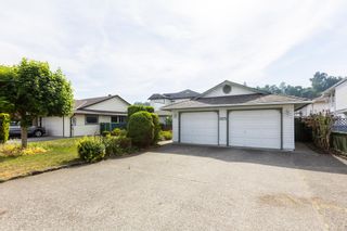 Photo 2: 3375 VALDES Drive in Abbotsford: Abbotsford West House for sale : MLS®# R2784903