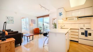 Photo 2: 907 1500 HOWE Street in Vancouver: Yaletown Condo for sale in "the Discovery" (Vancouver West)  : MLS®# R2705275
