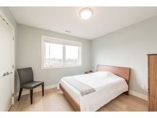 Photo 13: 2646 E 5TH Avenue in Vancouver: Renfrew VE House for sale (Vancouver East)  : MLS®# R2232613