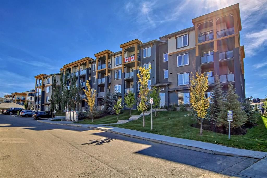 Main Photo: 411 300 Auburn Meadows Manor SE in Calgary: Auburn Bay Apartment for sale : MLS®# A2081264