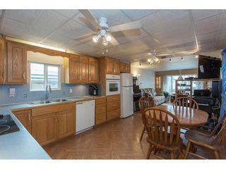 Photo 5: 287 201 CAYER Street in Coquitlam: Maillardville Manufactured Home for sale in "WILDWOOD MANUFACTURED HOME PARK" : MLS®# R2147510