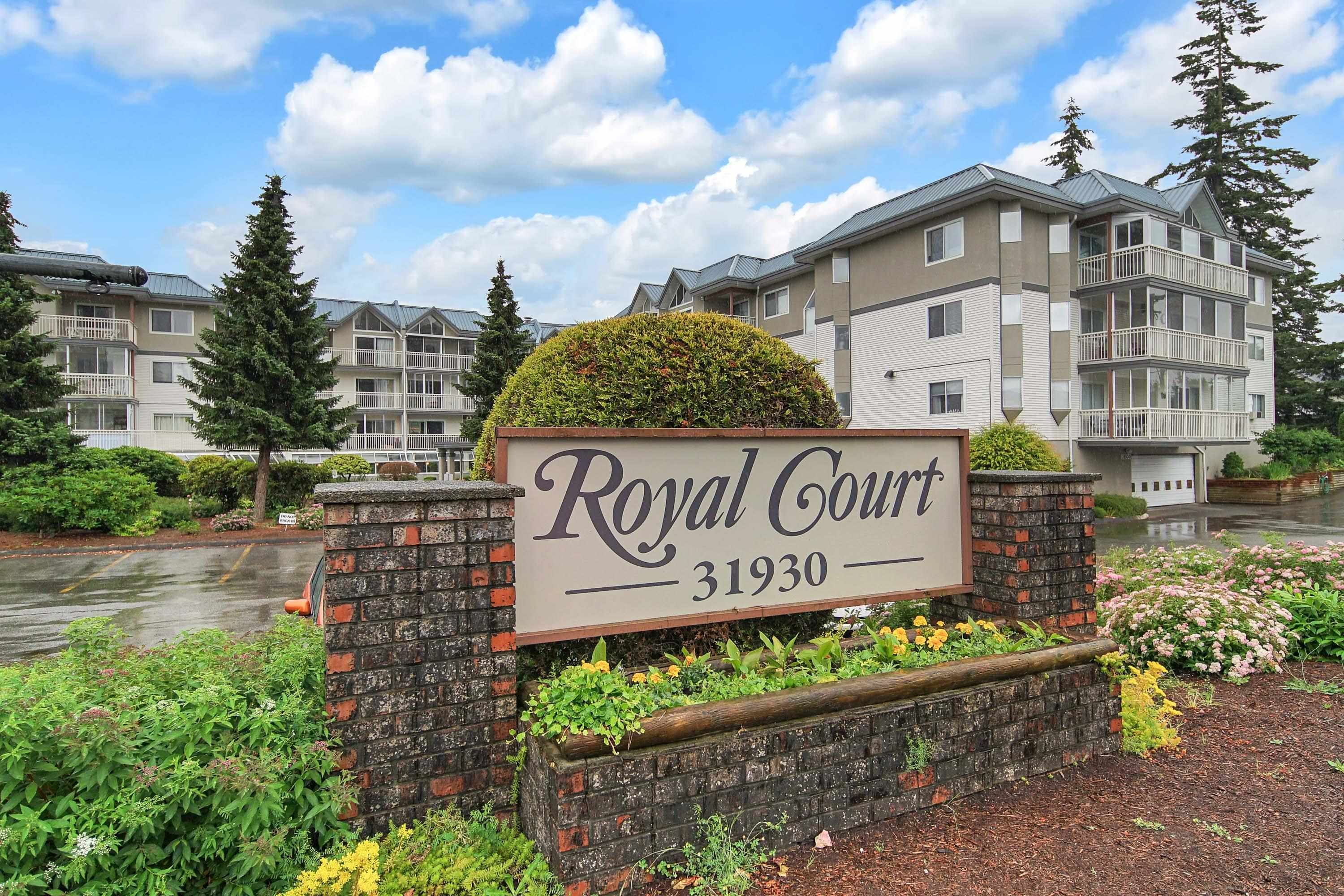 Main Photo: 313 31930 OLD YALE Road in Abbotsford: Abbotsford West Condo for sale in "ROYAL COURT" : MLS®# R2706395