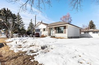 Photo 2: 48 Grafton Drive SW in Calgary: Glamorgan Detached for sale : MLS®# A1077317