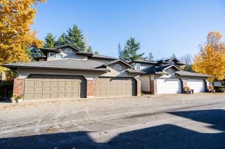 Photo 1: 106 36060 OLD YALE Road in Abbotsford: Abbotsford East Townhouse for sale in "Mountain View Village" : MLS®# R2833177