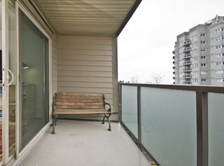 Photo 8: 403 1864 FRANCES Street in Vancouver: Hastings Condo for sale in "Landview Place" (Vancouver East)  : MLS®# R2050009