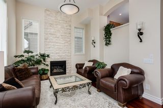 Photo 5: 14 Everridge Common SW in Calgary: Evergreen Row/Townhouse for sale : MLS®# A1120341