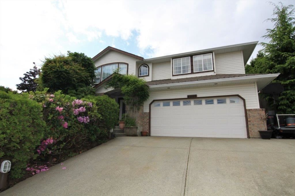 Main Photo: 8269 WHARTON PLACE in Mission: Mission BC House for sale : MLS®# R2372117