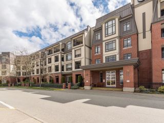 Photo 2: 224 8880 202 Street in Langley: Walnut Grove Condo for sale in "The Residences" : MLS®# R2859123