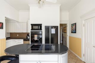 Photo 14: 1610 Belmont Ave in Victoria: Vi Fernwood Single Family Residence for sale : MLS®# 967896