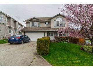 Photo 1: 7982 TOPPER DRIVE in Mission: Mission BC House for sale : MLS®# R2042980