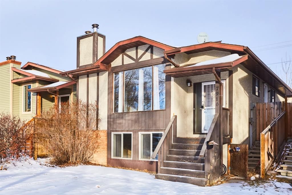 Main Photo: 7910 Ranchview Drive NW in Calgary: Ranchlands Detached for sale : MLS®# A1039874