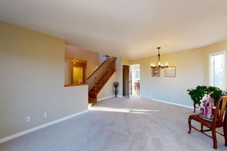 Photo 2: 424 Hidden Vale Place NW in Calgary: Hidden Valley Detached for sale : MLS®# A1162934