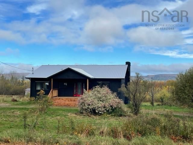 Main Photo: 7405 Highway 201 in South Williamston: Annapolis County Residential for sale (Annapolis Valley)  : MLS®# 202322199