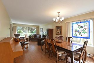 Photo 14: 583 OCEANVIEW Drive in Gibsons: Gibsons & Area House for sale (Sunshine Coast)  : MLS®# R2743326