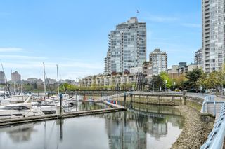 Photo 3: 2005 1077 MARINASIDE Crescent in Vancouver: Yaletown Condo for sale (Vancouver West)  : MLS®# R2874335