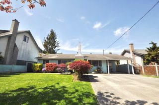 Photo 1: 4573 53 Street in Delta: Delta Manor House for sale (Ladner)  : MLS®# R2267465