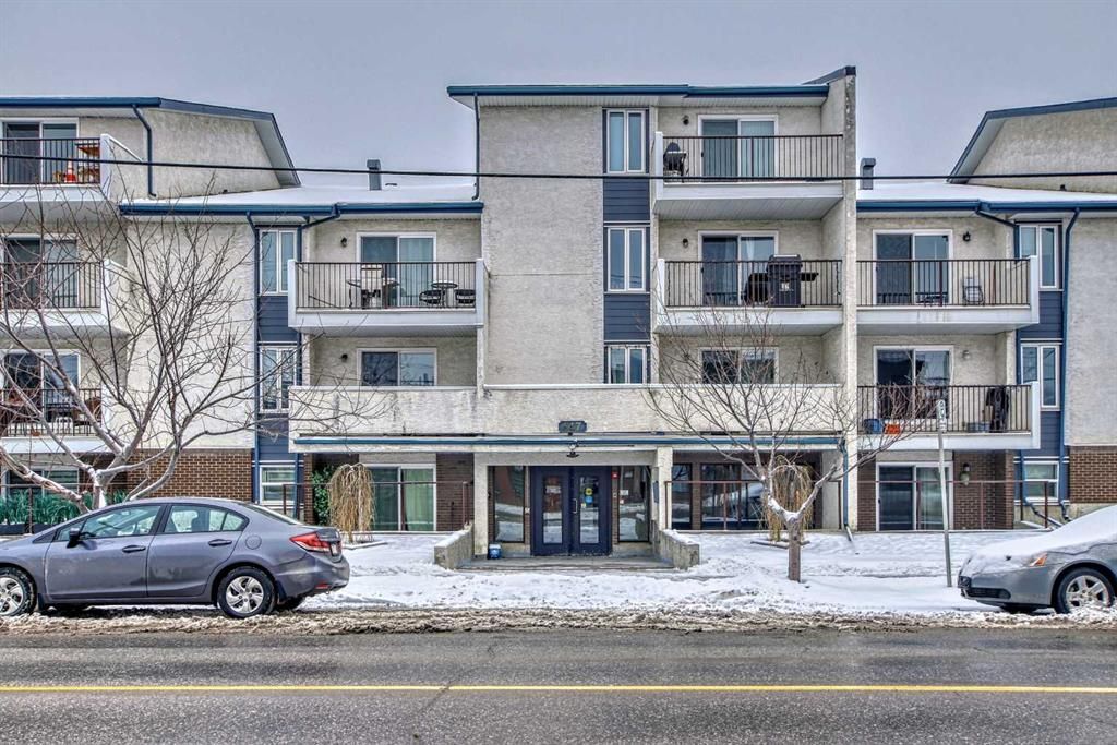 Main Photo: 207 647 1 Avenue NE in Calgary: Bridgeland/Riverside Apartment for sale : MLS®# A2105689
