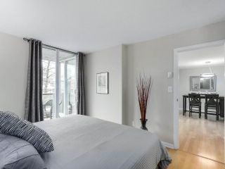 Photo 15: 402 7077 BERESFORD Street in Burnaby: Highgate Condo for sale in "City Club" (Burnaby South)  : MLS®# R2416735