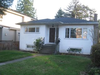 Photo 1: 732 W 64TH Avenue in Vancouver: Marpole House for sale (Vancouver West)  : MLS®# R2697563