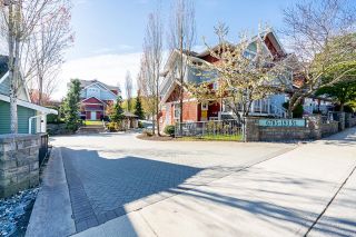 Photo 2: 36 6785 193 Street in Surrey: Clayton Townhouse for sale in "Madrona" (Cloverdale)  : MLS®# R2870035