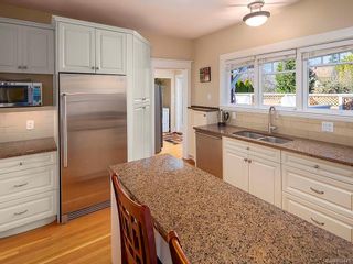 Photo 7: 1564 Monterey Ave in Oak Bay: OB North Oak Bay House for sale : MLS®# 859441